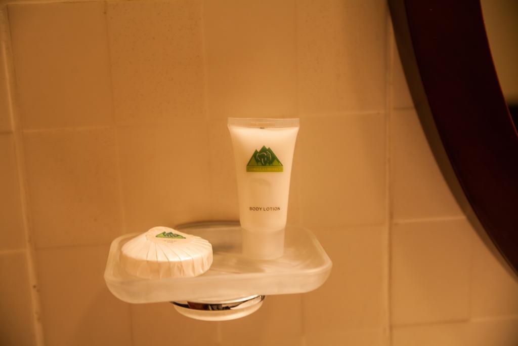Gorillas Volcanoes Hotel Ruhengeri Δωμάτιο φωτογραφία
